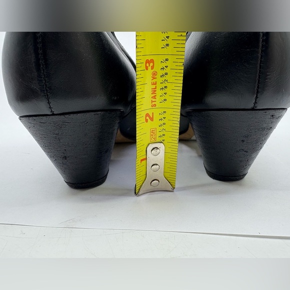 Vince Black “Vaughn” Leather Booties size 10 - Picture 9 of 11